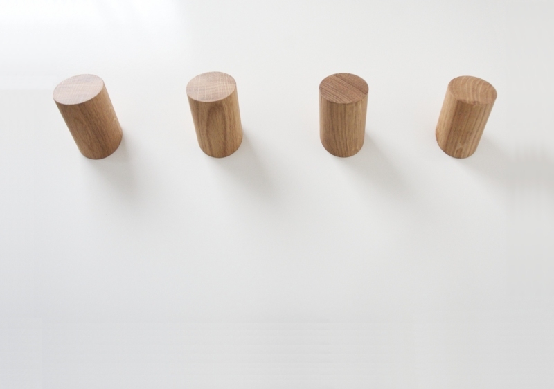 Scott Morris Furniture Round Oak Pegs